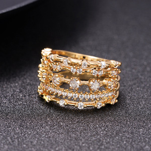 Anello da donna dal design minimalista a più strati, elegante, alla moda, lussuoso, moderno, gioiello di tendenza. - Product Image 3