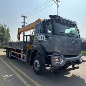 Camion grue Sinotruk HO WO XC MG 6x4, 14 tonnes, flèche télescopique à 5 sections, équipement de levage de construction sur mesure - Product Image 5