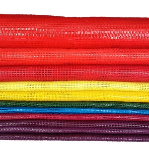 Sacs en filet circulaire Raschel PP de différentes tailles (10 kg, 25 kg) de couleur rouge, rose, vert, violet pour oignons, pommes de terre et légumes. - Product Image 6