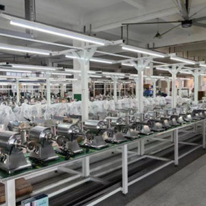 مفرمة لحم إيطالية احترافية للاستخدام التجاري طراز YK-22C | بقوة عالية 1100 واط، وشفرة من الفولاذ المقاوم للصدأ | سهلة التنظيف ومتينة - Product Image 5