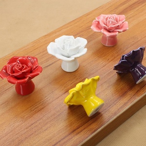 Mode Meubelen Handgrepen Hardware Keramische Bloem Roos Lade Knoppen Landelijke Kast Kast Handgrepen <span class=keywords><strong>40Mm</strong></span> Diameter 34Mm Hoogte - Product Image 1