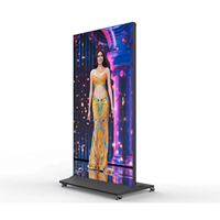 Écran d'affichage numérique LCD sur pied de 85 pouces HD 4K plein écran pour les événements, les centres commerciaux, les magasins de détail, la publicité intérieure