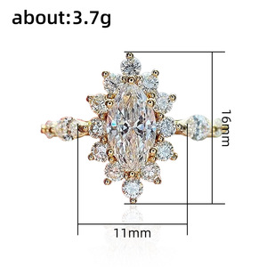 Anello a Forma di Fiore Marquise, Design Creativo per Donne - Product Image 4
