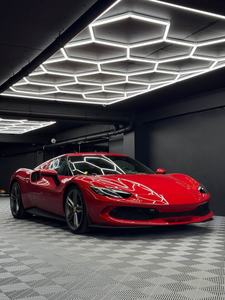 Светодиодные светильники в форме шестиугольного сота для гаражей, гостиниц, мастерских, салонов красоты — холодный белый свет, IP54, высокий CRI 90, 6000K, дневной свет - Product Image 1