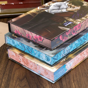 Libro novedoso de papel grueso de gama alta bajo demanda con lámina de estampado en caliente, chaqueta antipolvo, bordes rociados, libro de tapa dura, impresión de libros - Product Image 2