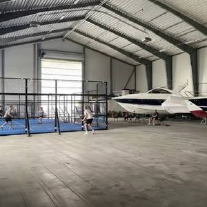 <span class=keywords><strong>Cancha</strong></span> <span class=keywords><strong>de</strong></span> Pádel Portátil Modular <span class=keywords><strong>de</strong></span> 10M * 20M con Césped Artificial para Eventos Ejecutivos en el Reino Unido, Fabricada en Fábrica - Product Image 4