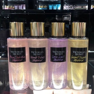 Victorias <span class=keywords><strong>Secret</strong></span> Velvet Petal Shimmer Mist, Spray Corporal con Brillo Radiante, Hidratante, Humectante, Aroma Duradero, 250 ml - Product Image 2