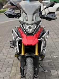 Moto BMW <span class=keywords><strong>G</strong></span> <span class=keywords><strong>310</strong></span> <span class=keywords><strong>GS</strong></span> 310cc monocylindre refroidie par eau, ABS standard et design d'aventure assisté pour la circulation urbaine - Product Image 6