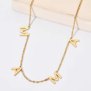 Collar de Acero Inoxidable Chapado en Oro de 18k con Colgante de Corazón - Product Image 5