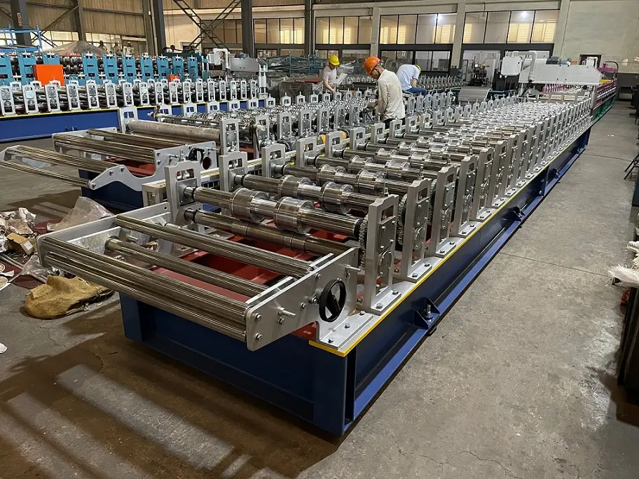 Full automatic color corrugated metal roofing cold roll forming machine with electric cutting China
