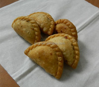 Penggunaan komersial mesin pembungkus kulit pangsit Curry Puff/otomatis membentuk mesin pembuat pangsit goreng harga