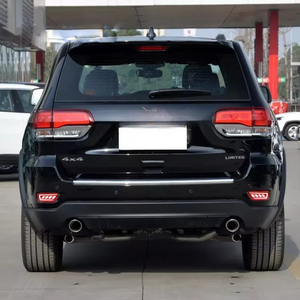 2 Piezas de Luces Reflectantes LED Traseras para Parachoques, para Jeep Grand Cherokee 2011-2022 WK2, Luces de <span class=keywords><strong>Niebla</strong></span> Traseras, de Freno y Direccionales - Product Image 2