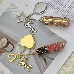Pendentif d'amour original et raffiné, pendentif de sac, pochette en maille pour rouge à lèvres faite à la main, porte-clés en acier inoxydable - Product Image 4