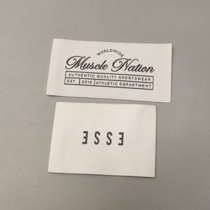 Etiqueta de cuello de lujo tejida para ropa, de nuevo estilo, diseño gratuito, alta densidad, plegada en el extremo, impresa y resistente a las manchas - Product Image 3