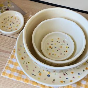 China Custom Made Floral Patterned Ceramic Tableware Wholesale French Beige Ceramic Tableware - Product Image 5