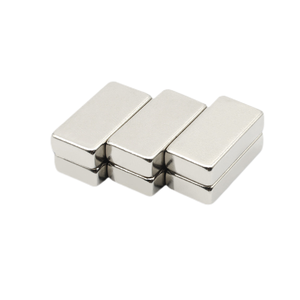 מגנט ניאודימיום בלוק תעשייתי חזק קבוע מתוצרת סין, מגנט N52 מוטה בציר, טווח טמפרטורות -40~80 - Product Image 5