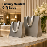 Sacs shopping en papier taupe personnalisés avec poignées en ruban, sacs cadeaux en satin laminé à fond automatique, vente en gros, OEM, marque privée, usine