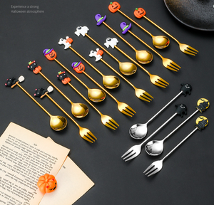 ชุดช้อนส้อมสแตนเลสสำหรับฮาโลวีนขายส่ง ลายฟักทอง ผี แมว ช้อนคน ช้อนตัก สำหรับงานปาร์ตี้ ชุดอุปกรณ์บนโต๊ะอาหารสำหรับเทศกาล จำนวนมาก - Product Image 1