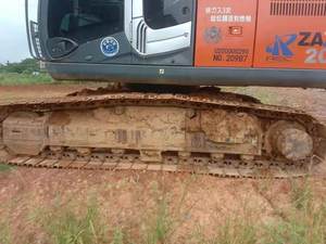 Japon Excavadora Usada Hitachi 20 tonnes 13 tonnes Hitachi ZX200 ZX120 EX130 ZX130 avec lame de bulldozer - Product Image 5