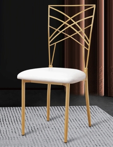 Silla Apilable de Metal Dorado Elegante y Moderna con Asiento Tapizado Blanco para Bodas, Banquetes, Fiestas y Eventos - Product Image 3