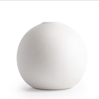 Vases en céramique blanche mate, vase de table en porcelaine pour la décoration de la maison, mariages, centre de table, vase rond minimaliste nordique