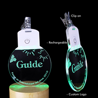 Individuelles Farbiges Acryl-LED-Namensschild Wiederaufladbares LED-Lanyard Nachtclub Leuchtendes Namensschild