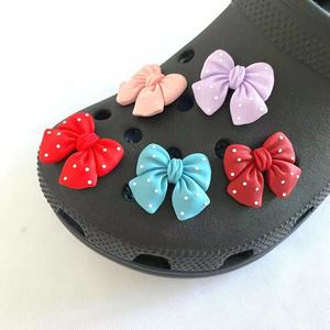 Rood Blauw Roze Geel Paars Pvc Boog Schoen Bedels Plastic Accessoire Decoraties Voor Koppels En Kinderen Geschenken