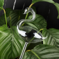 Nouvelles sphères d'arrosage et d'irrigation en verre pour plantes, globes d'eau en verre automatiques de formes variées, boules d'arrosage goutte à goutte pour plantes