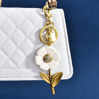 Accessoires de sac Daisy Fashion Sunflower, porte-clés en forme de fruit, pendentif pour femme, cadeau
