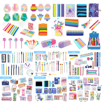 Trousse à crayons en silicone avec trou enfichable | Organisateur de papeterie mignon pour enfants | Kawaii School Supplies Pouch OEM