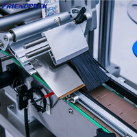 Machine d'étiquetage automatique UPK pour bouteilles plates, machine d'étiquetage pour bouteilles rondes (haut et côté) avec moteur, machine d'étiquetage pour boîtes de conserve