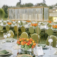 Support à fleurs carré pour table de fête de mariage, support à fleurs en cristal décoratif doré, centre de table pour décoration de mariage