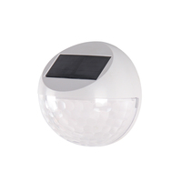 La lampe actionnée solaire imperméable extérieure de barrière de LED a mené le réverbère de mur pour des escaliers de jardin