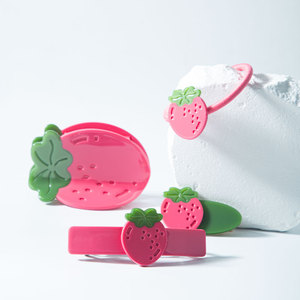 Pince à cheveux fraise 12 cm en acétate de haute qualité pour usage quotidien - Product Image 1