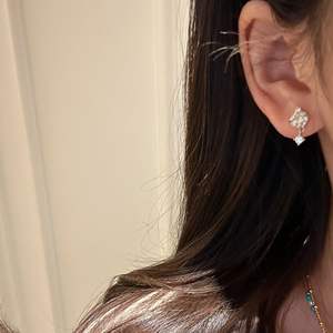 สร้อยคอเงินแท้ S925 ประดับโมอิสซาไนต์รูปดาวเคราะห์ ดีไซน์เฉพาะตัว ประกายเพชรระยิบระยับ สร้อยคอแบบคล้องคอ ของขวัญวันเกิด รุ่น Wenchi - Product Image 3