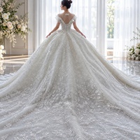 Robe de mariée de luxe style princesse avec dentelle exquise et perles, manches courtes, dos lacé, élégante robe de mariée de style français