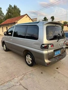 Dongfeng Lingzhi M5 2015 2.0L Automático MPV Seminuevo en Excelente Estado Precio Competitivo Gasolina Listo para Exportación Volante a la Izquierda Color Oscuro - Product Image 3