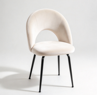 Chaise de salle à manger nordique rembourrée en velours, chaise d'appoint moderne avec accoudoirs et pieds en métal noir pour la maison, la cuisine, l'hôtel, l'appartement