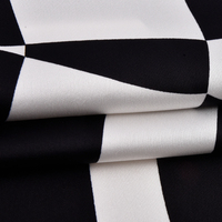 Tissu satiné 85% acétate 15% polyester 148cm 140gsm pour robe