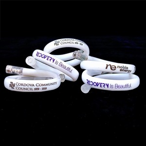 Los fabricantes venden pulsera <span class=keywords><strong>de</strong></span> fibra óptica accesorios <span class=keywords><strong>de</strong></span> concierto pulsera LED Europa y los <span class=keywords><strong>Estados</strong></span> <span class=keywords><strong>Unidos</strong></span> concierto pulsera TPU - Product Image 1