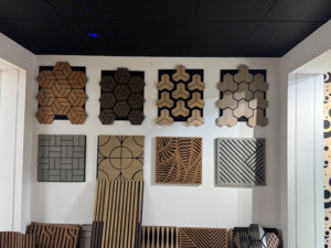 Panneaux muraux en <span class=keywords><strong>bois</strong></span> décoratifs intérieurs élégants et modernes, panneaux muraux acoustiques flexibles <span class=keywords><strong>avec</strong></span> design incurvé pour <span class=keywords><strong>mur</strong></span> acoustique - Product Image 4