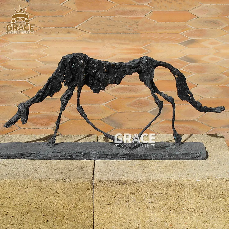 जीवन आकार कांस्य पशु कुत्ते मूर्ति पीतल सार पतली Dachshund मूर्तिकला