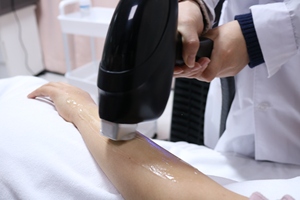 El más nuevo equipo de luz LED plana para depilación dispositivos de masaje permanente del cuero cabelludo - Product Image 3