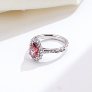 Anillo de Compromiso de Lujo de Oro de 18k MSR-1932 con Diamante de Laboratorio Rosa en Forma de Pera de 1.16CT VVS2 - Product Image 2