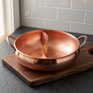 Plateau de rangement rond en cuivre fait main, style rustique, pour la décoration de cuisine, utilisation sur table intérieure, Metaledge, toutes saisons - Product Image 3
