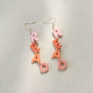 Pendientes de joyería de moda bonitos coloridos, pendientes de acrílico con letras de dinosaurio y eslabones de cadena para mujer - Product Image 4