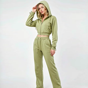 Conjunto de Top Corto con Capucha y Pantalones Deportivos a Juego en Verde Oliva para Mujer, Manga Larga, Corte Holgado Informal, Color Sólido, Dos Piezas - Product Image 1