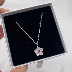 Etiqueta NFC Compacta con Diseño Floral y Acabado Plateado Premium, Sin Necesidad de Energía, Memoria de Usuario de 1024 bits, Compatible con Repetición - Product Image 2