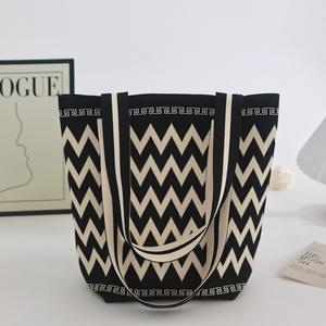 حقيبة ظهر نسائية بوهيمية بطراز عرقي بسعة كبيرة محبوكة شعار مخصص حقيبة ظهر بوليستر للخريف والشارع للتسوق - Product Image 6