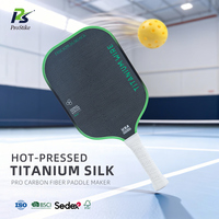 Ensemble de raquettes de pickleball thermoformées personnalisées en gros, 700, durables, 16 mm, en fibre de carbone brute, balles pour l'entraînement